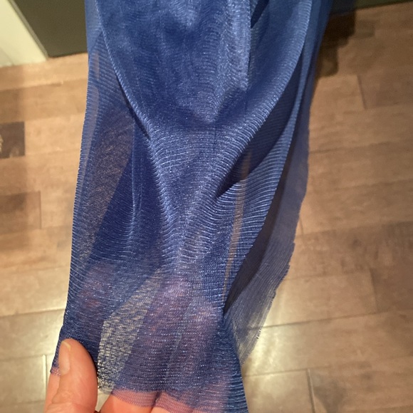 Formal Dress size 8 Navy - Picture 3 of 4